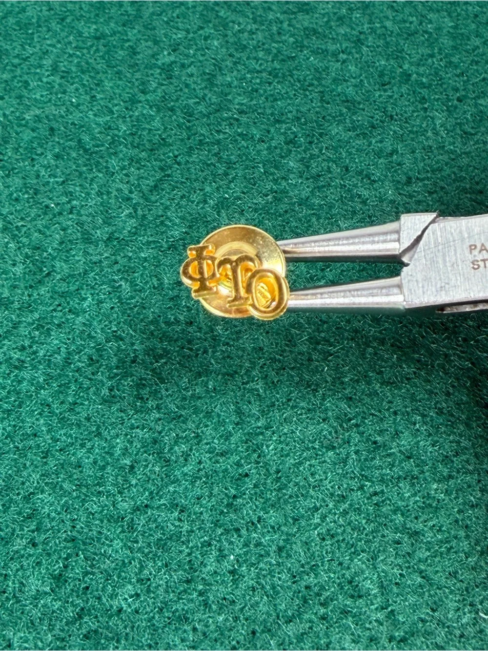 Phi Tau Gold Tone Greek Letter Fraternity Lapel Pin Tie Tack Clutch Back Vintage